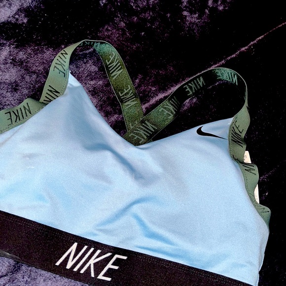 Nike Sports Bra - Picture 1 of 4